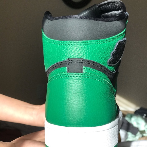 Air Jordan 1 High Pine Green - Picture 5 of 6